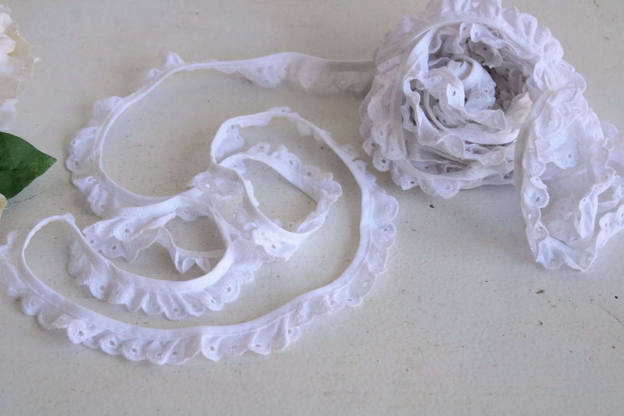 Vintage White Trim, Eyelet Ruffled Lace, 2 Yards  .75" wide / Sewing or Crafting Embellishment