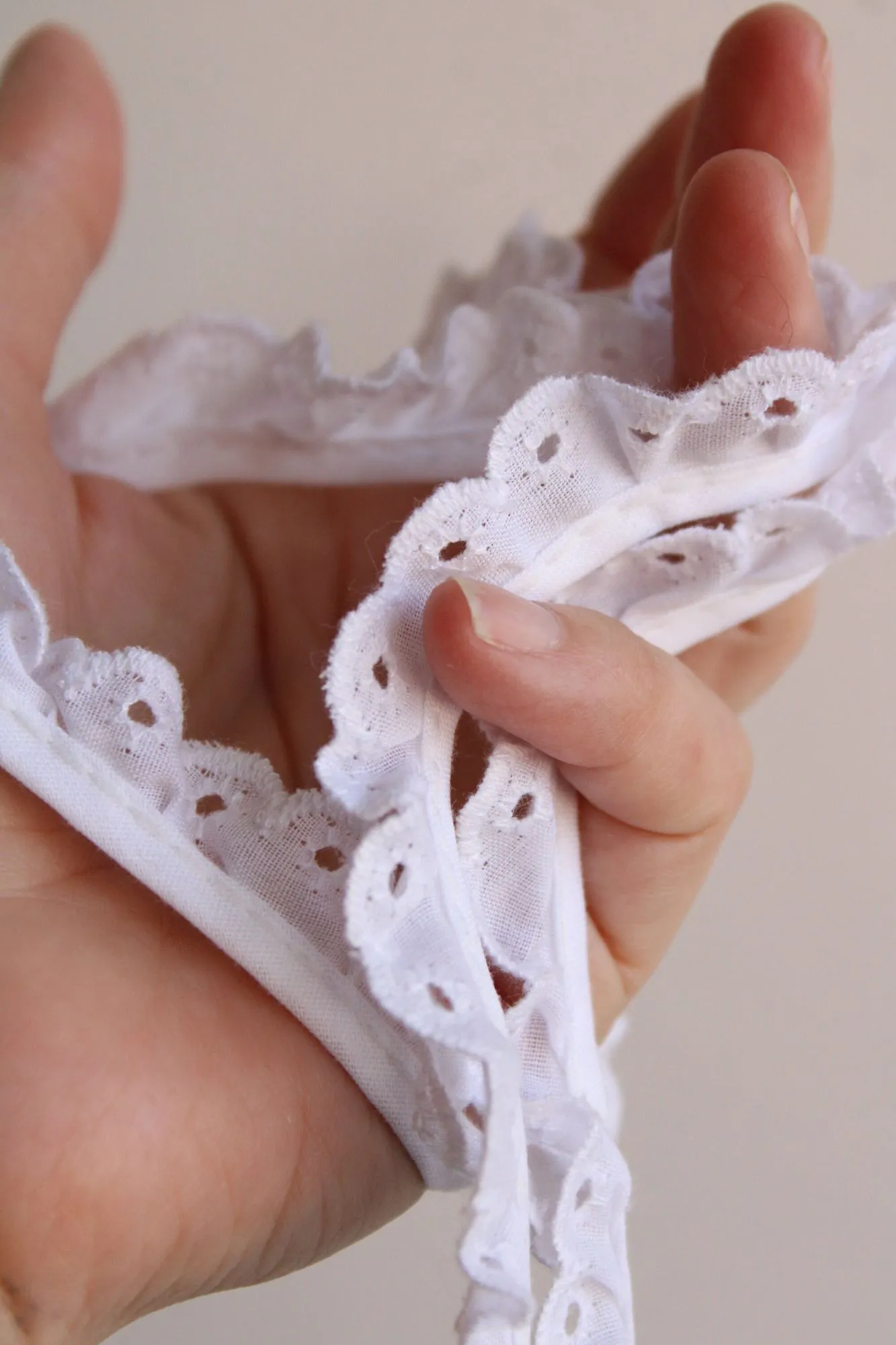 Vintage White Trim, Eyelet Ruffled Lace, 2 Yards  .75" wide / Sewing or Crafting Embellishment