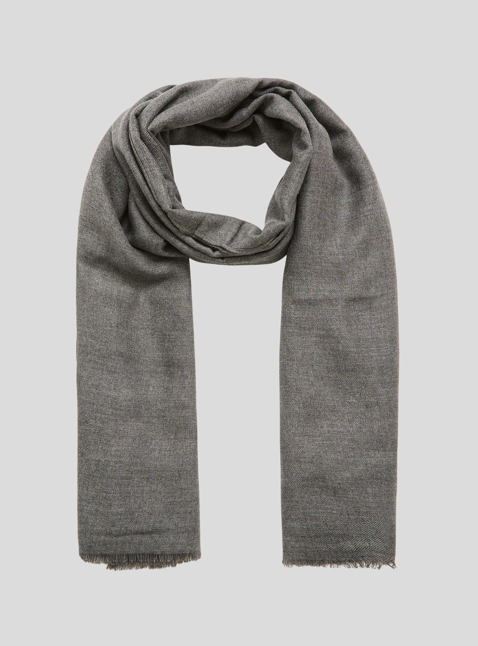 Woman's Scarves/Foulard